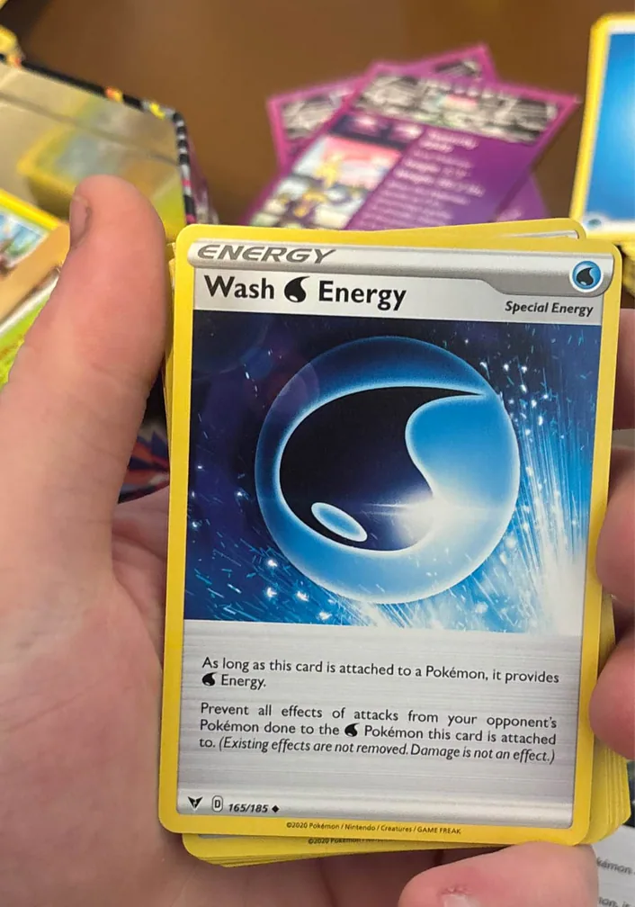Wash Energy 2020 Pokemon Vivid Voltage Reverse Foil